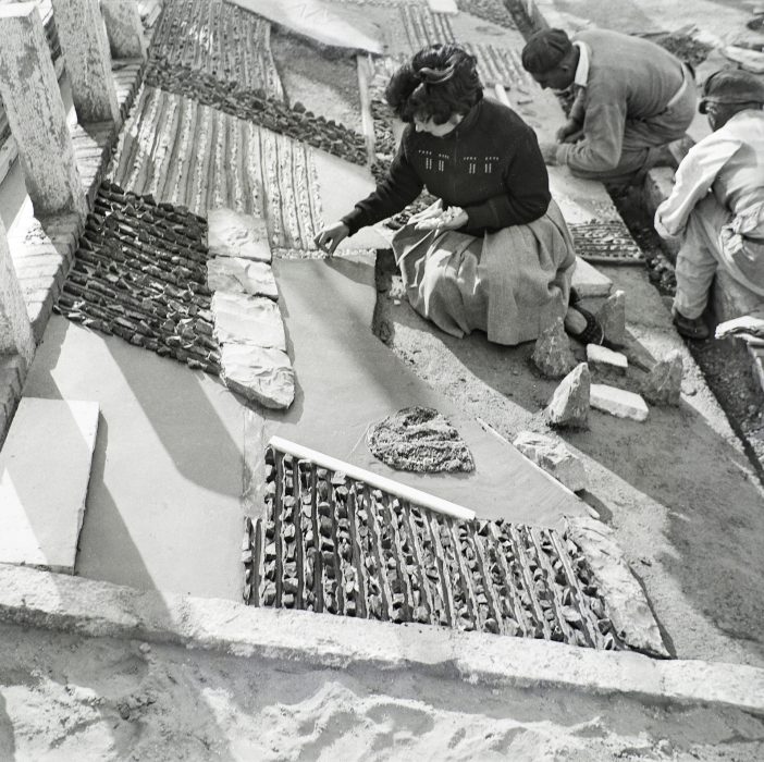 Juana Francés trabajando en el azud de San Isidro (Alicante), s/f.  Autor y fecha desconocidos. © IAACC Pablo Serrano